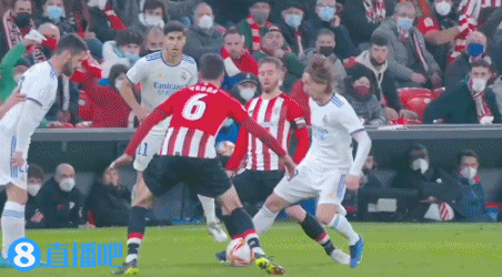 他终于等到属于自己的掌声